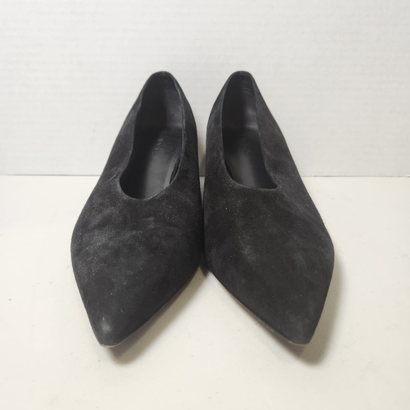 Vince Rafe Black Suede Pumps Women's 8.5M Pointed Toe Slip-On Block Heel Italy - Picture 1 of 7